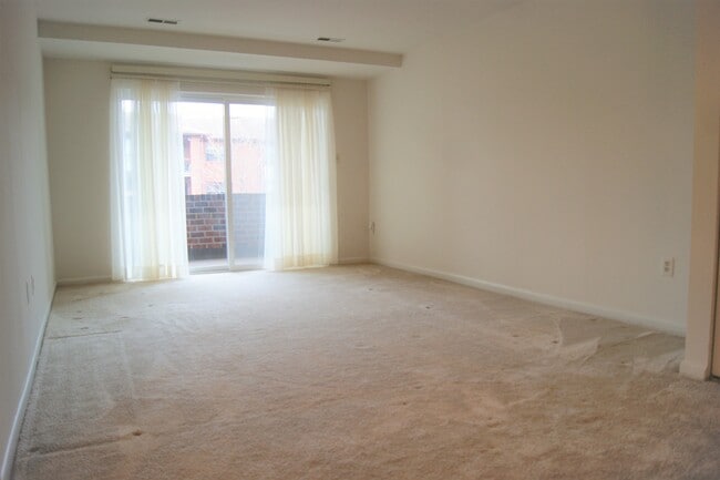 Building Photo - Charming 2 Bedroom/2 Bathroom Apartment in Perry Hall, MD!