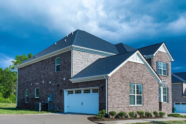 Building Photo - 5032 Ozment Dr