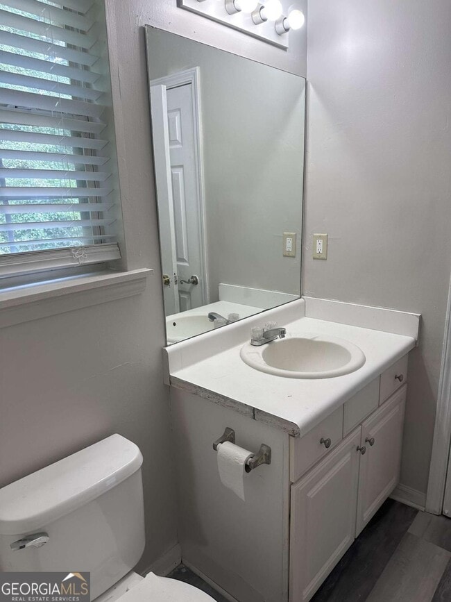 Building Photo - 714 Fernstone Trail