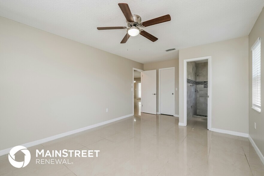 Building Photo - 9126 Lometa Ln