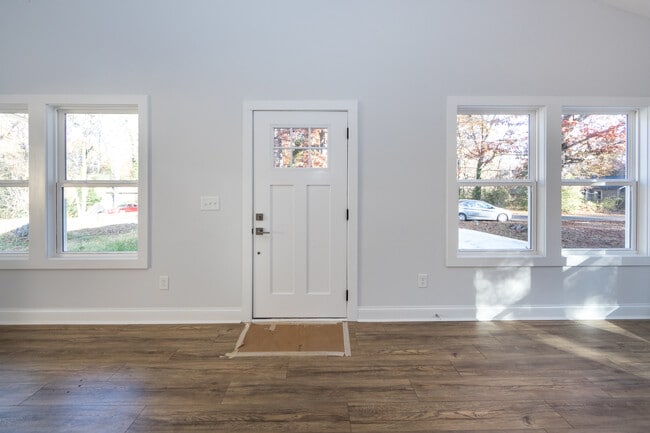 Building Photo - 805 Rodey Ave