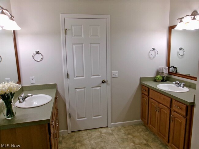 Building Photo - 3473 Churchill Downs