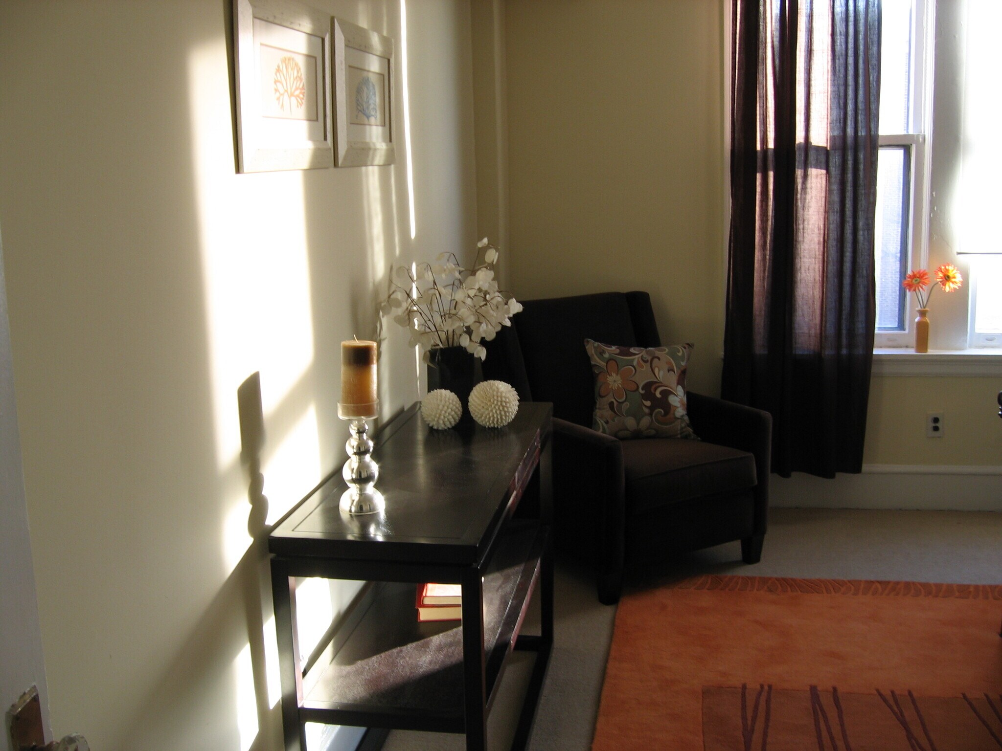 Building Photo - 2201 Chestnut St