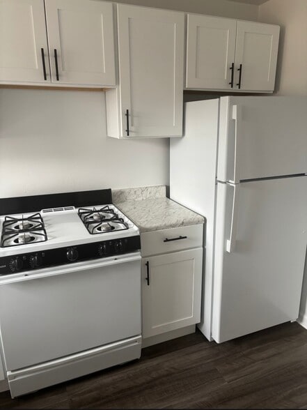 Building Photo - Omni Apartments