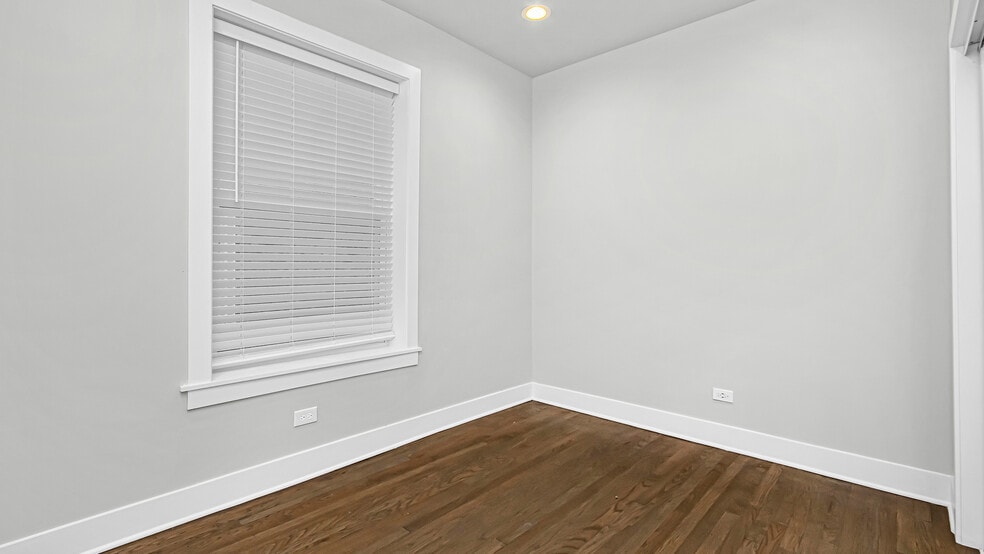 Building Photo - 6459 N Glenwood Ave