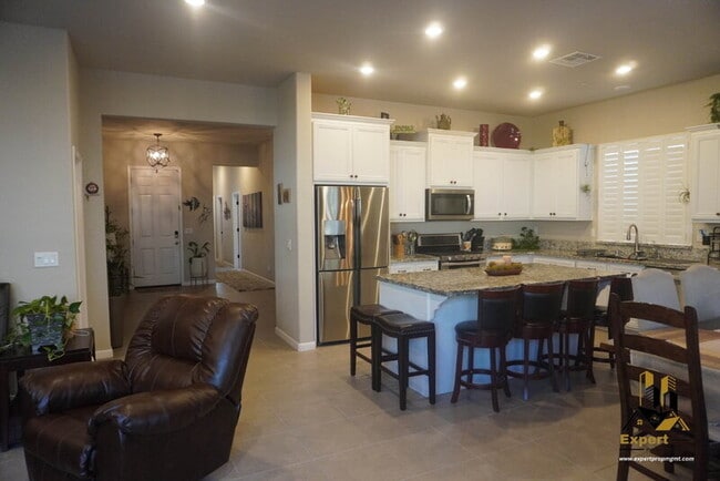Building Photo - 6064 Cohasset Dr