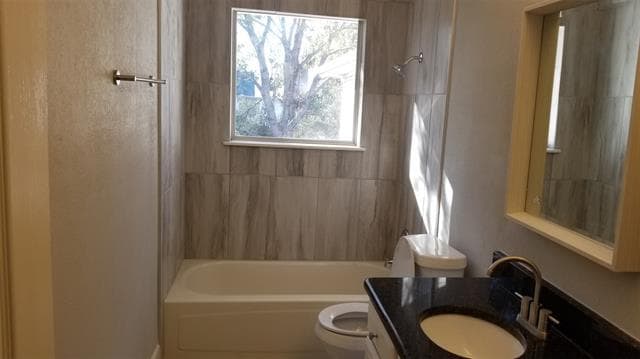 Building Photo - 17635 Millwood Pl