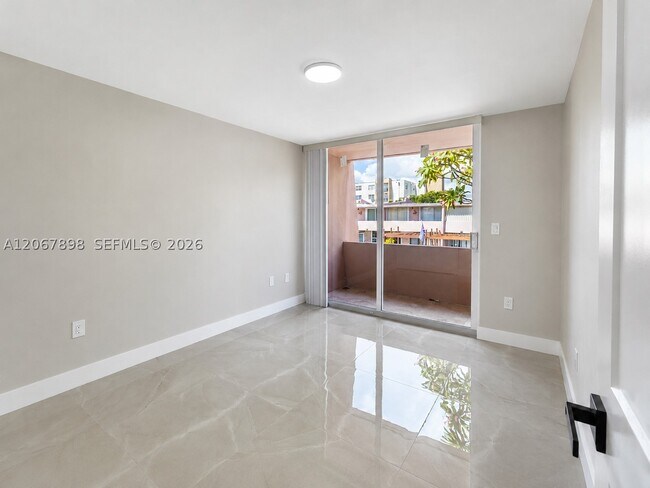 Building Photo - 14124 Kendale Lakes Cir