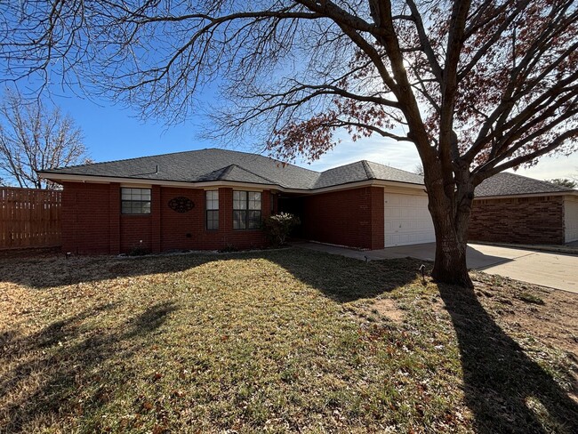 Building Photo - Great Home in Southwest Lubbock