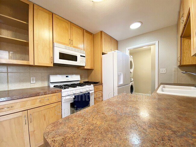 Building Photo - 407 N 31st St