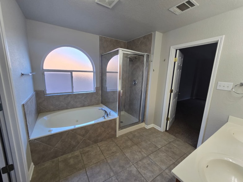 Building Photo - 426 Sorenstam Way