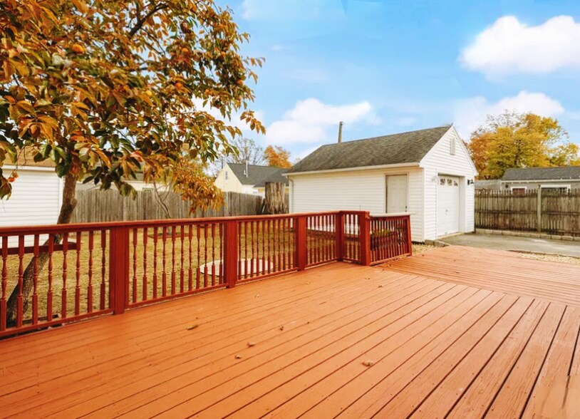 Building Photo - 185 Plainfield Ave