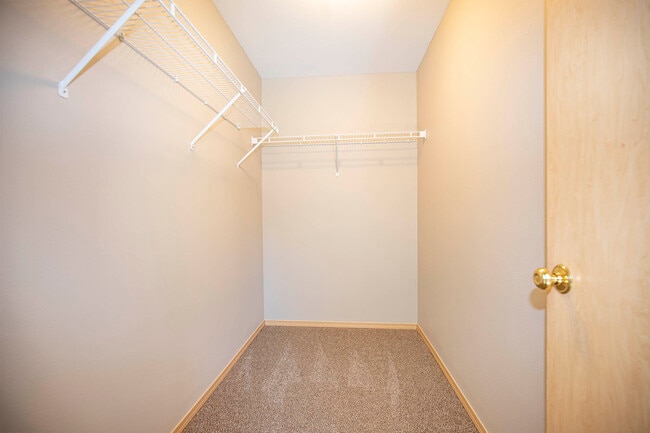 Building Photo - 34604 Cranberry Ct SE