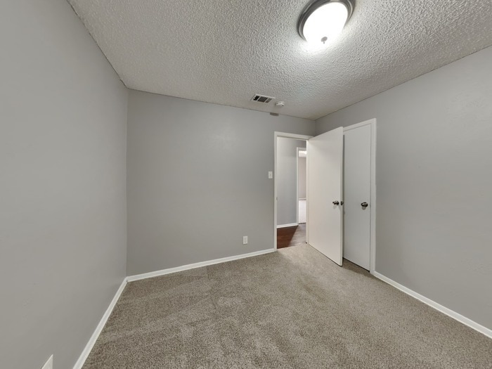 Building Photo - 6028 Harrison Way