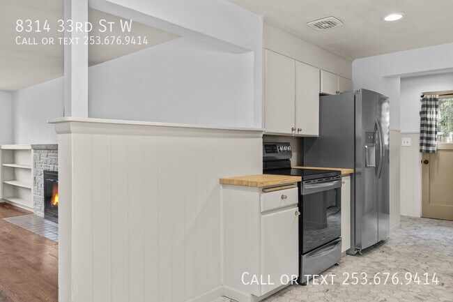 Building Photo - 8314 33rd St W