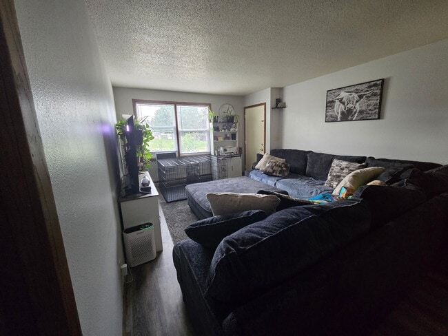 Building Photo - 3218 Oak Knoll Dr