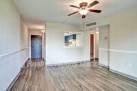 Building Photo - 3323 Forest Ln
