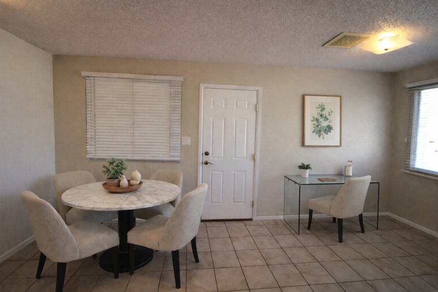 carport entry - 3116 S Clementine Dr