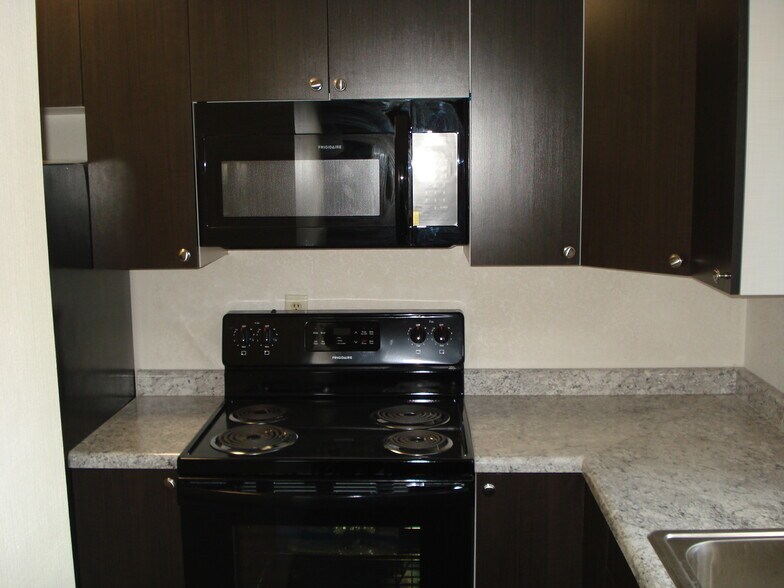 Building Photo - 1200 2nd St