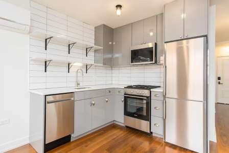 Building Photo - 11 S Laflin St