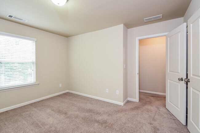 Building Photo - 6285 Allen Rd SW