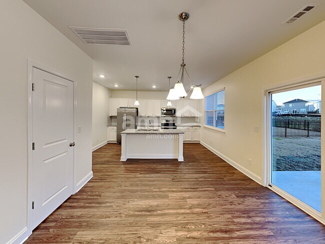 Building Photo - 4746 Chutney Dr