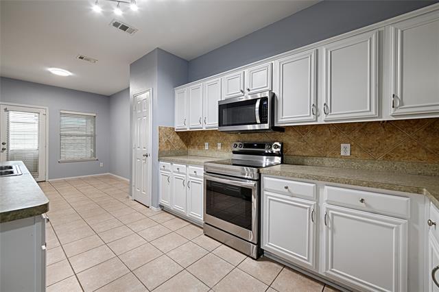 Building Photo - 502 Hickory Ln