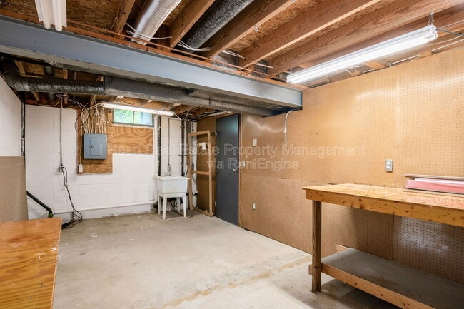 Building Photo - 1750 Jupiter Ave