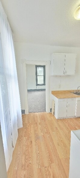 Building Photo - 231 S Prospect St