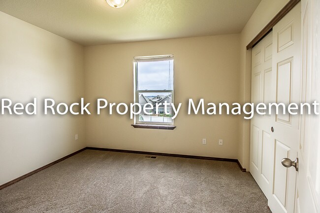 Building Photo - 7527 N Carrington Ln