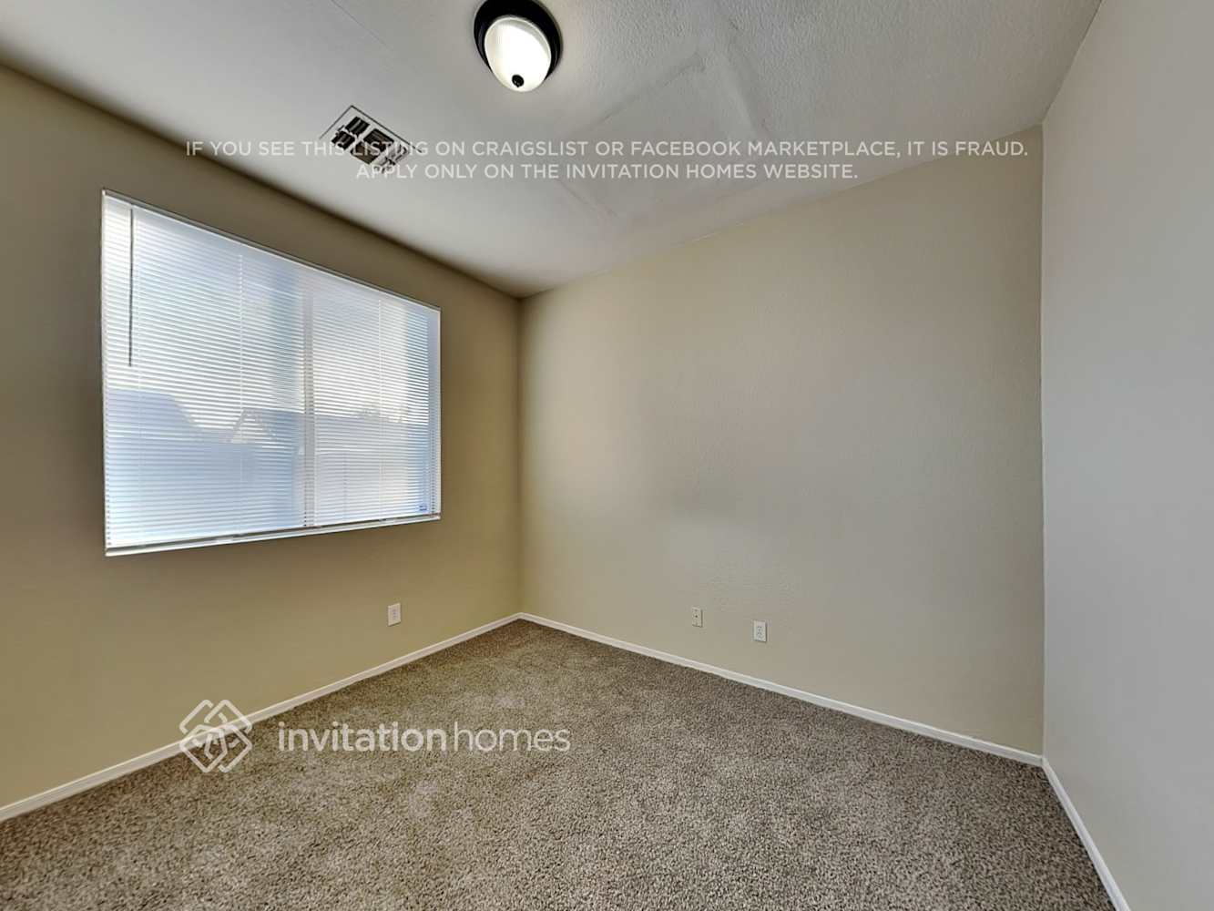 Building Photo - 1415 E Pecan Rd