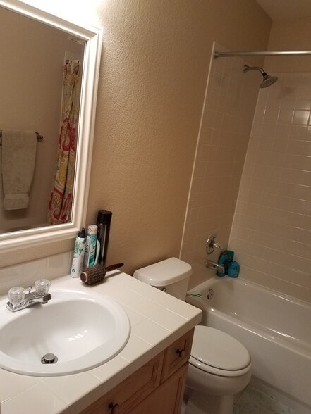 Building Photo - 9484 Southern Hills Cir.