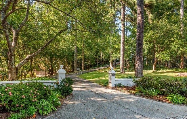 Building Photo - 4224 E Conway Dr NW