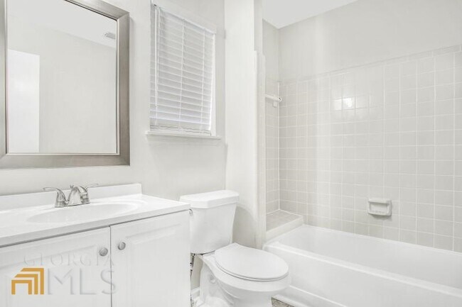 Building Photo - 2312 Leslie Brook Dr