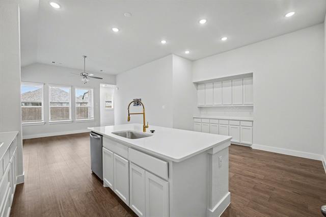 Building Photo - 625 Brockwell Bend