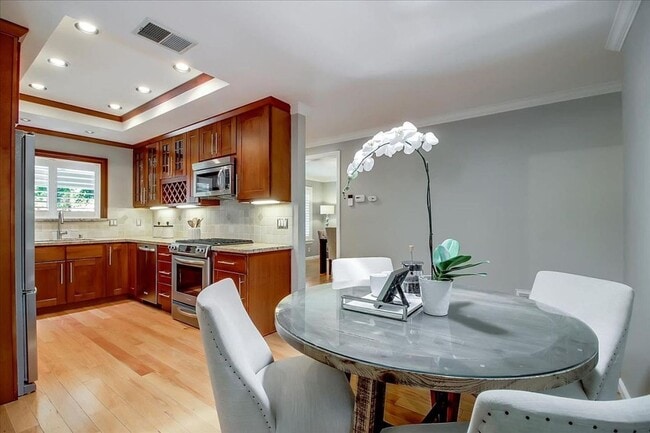 Building Photo - LOVELY 3 Bed/2 Bath Home in San Jose on a ...