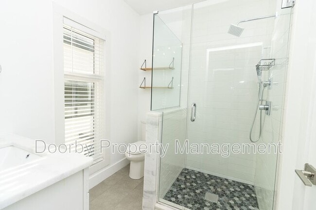 Building Photo - 1522 Adams St