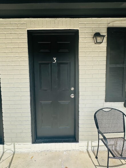 Building Photo - 314 7th Ave NE