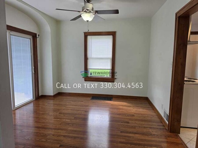 Building Photo - 1717 Bedford Ave SW