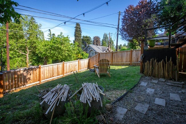 Building Photo - 13027 40th Ave S