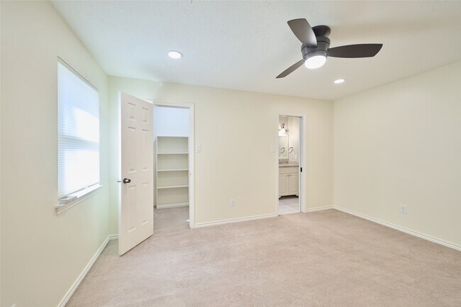 Building Photo - 6 Glen Canyon Pl