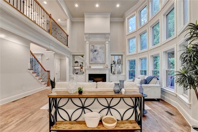 Building Photo - 9848 Talisman Dr