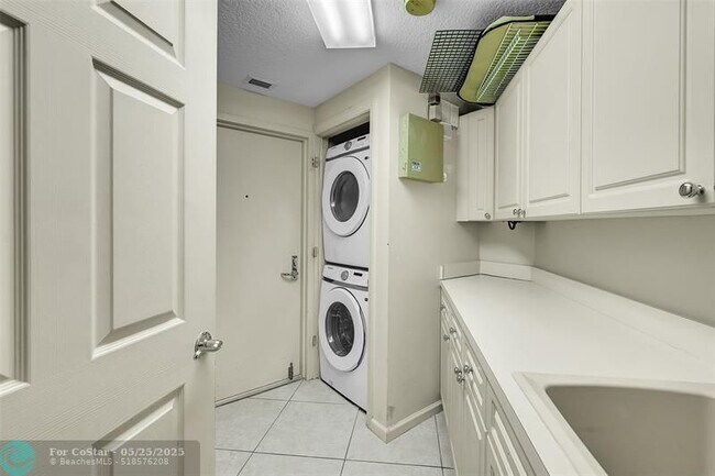 Building Photo - 6051 N Ocean Dr