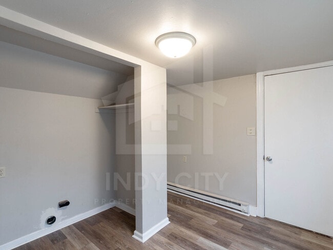 Building Photo - 2113 Medford Ave
