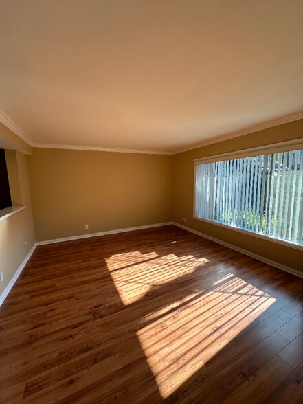 Building Photo - 338 S Arroyo Dr