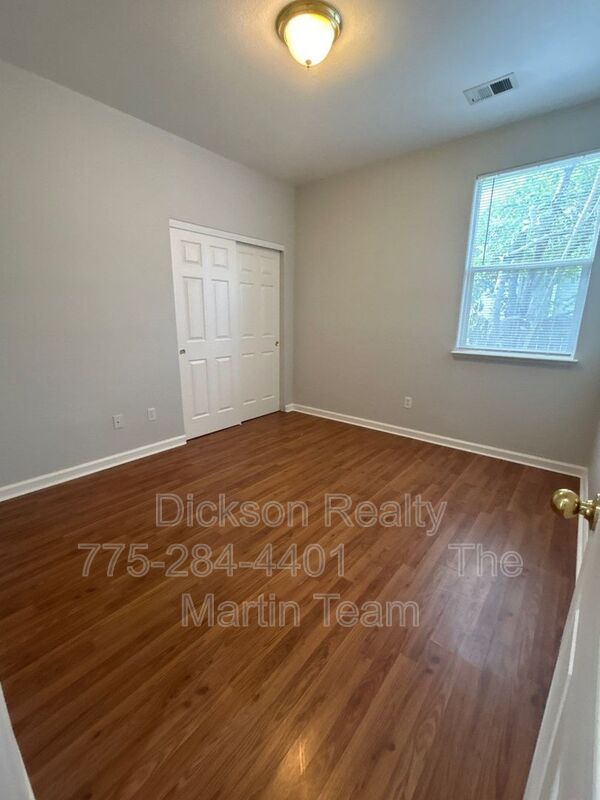 Building Photo - 2841 Granville Dr