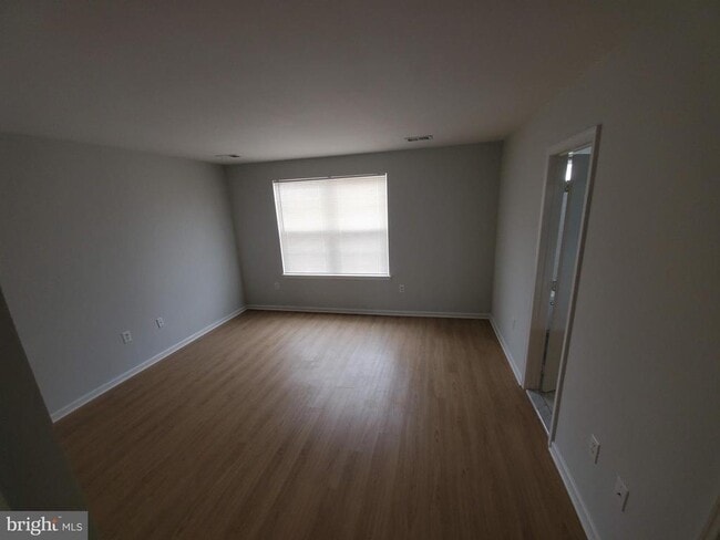 Building Photo - 3344 Vineland Pl