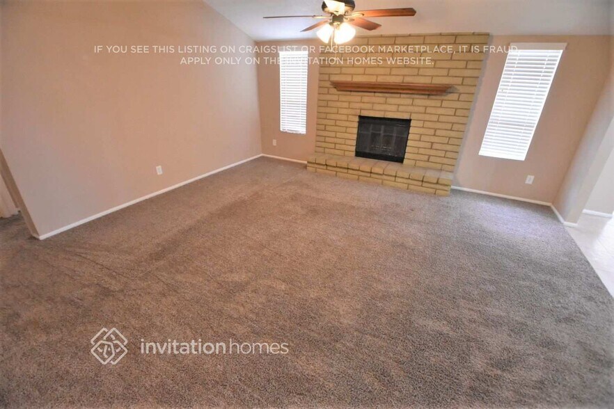 Building Photo - 3827 W Helena Dr