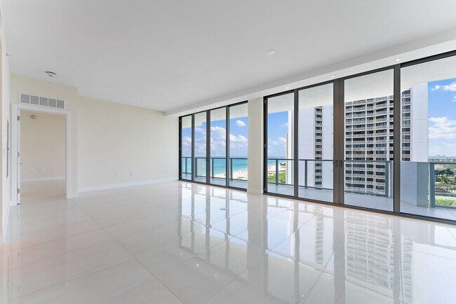 Building Photo - 3100 N Ocean Dr