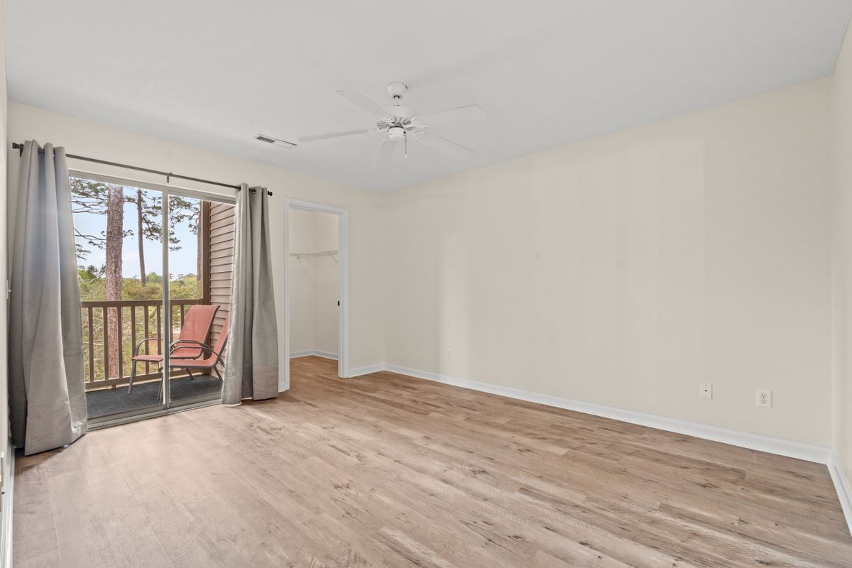 Building Photo - 412 Pinehurst Ln